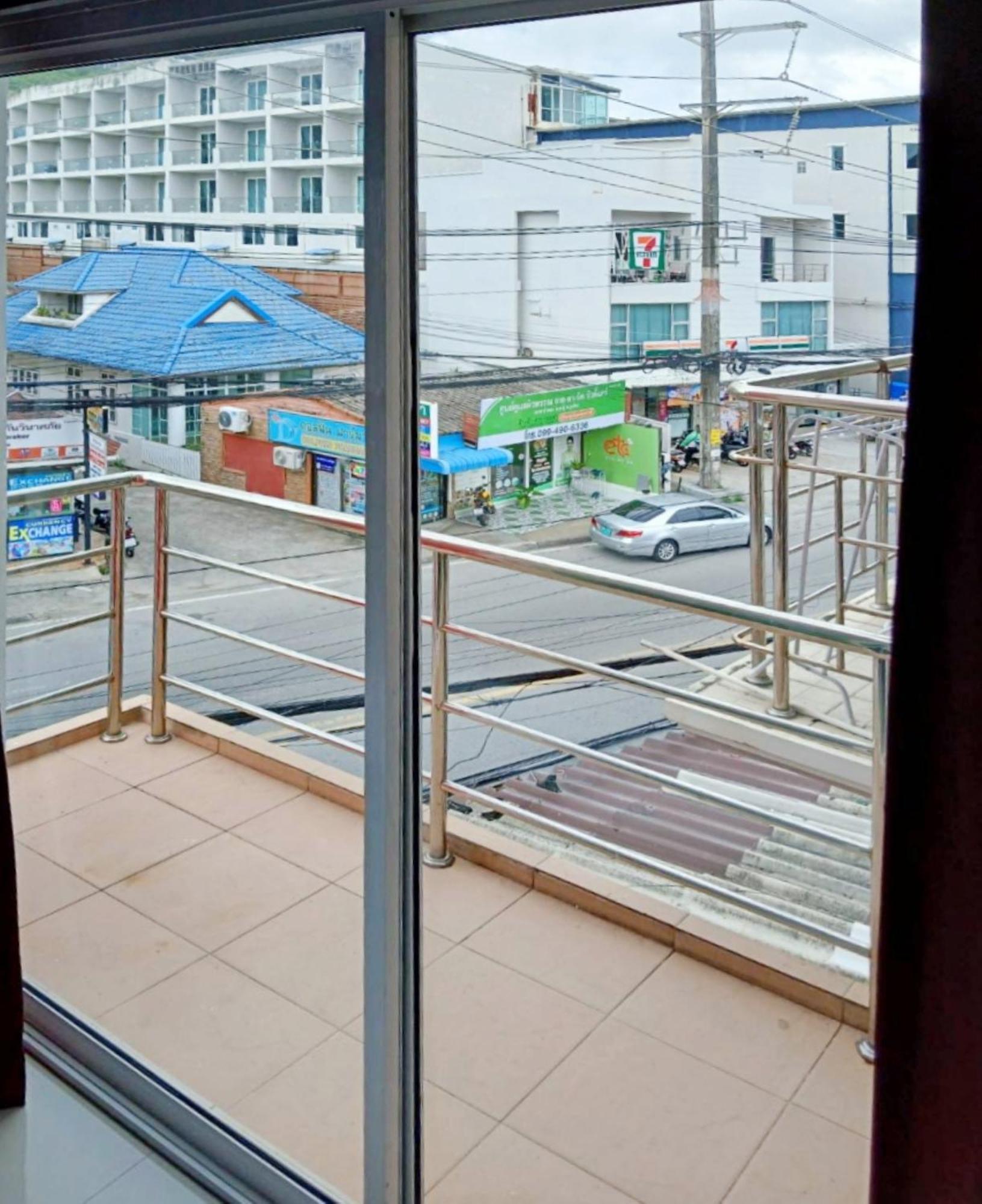 Sunray Beach Hotel Patong Exterior foto