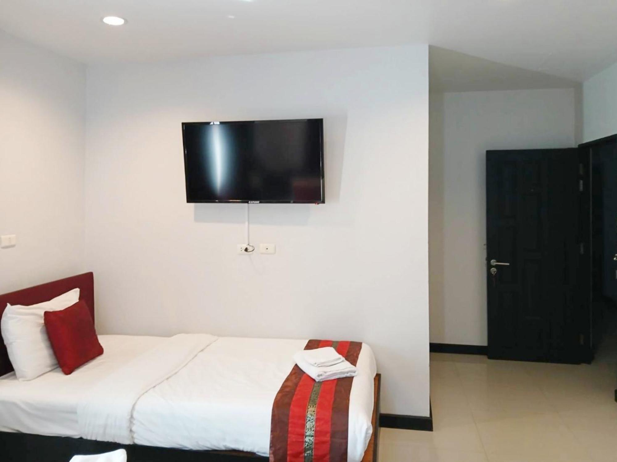 Sunray Beach Hotel Patong Exterior foto