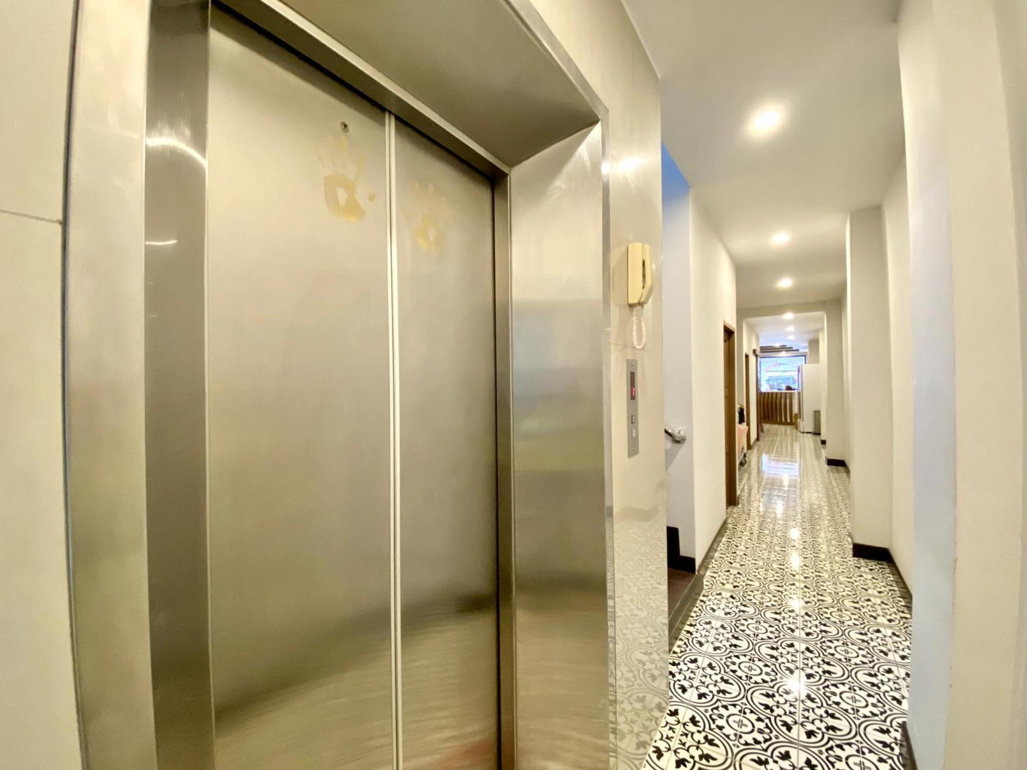 Sunray Beach Hotel Patong Exterior foto