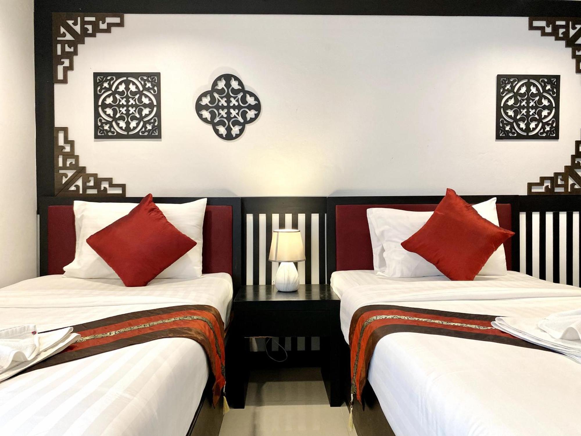 Sunray Beach Hotel Patong Exterior foto