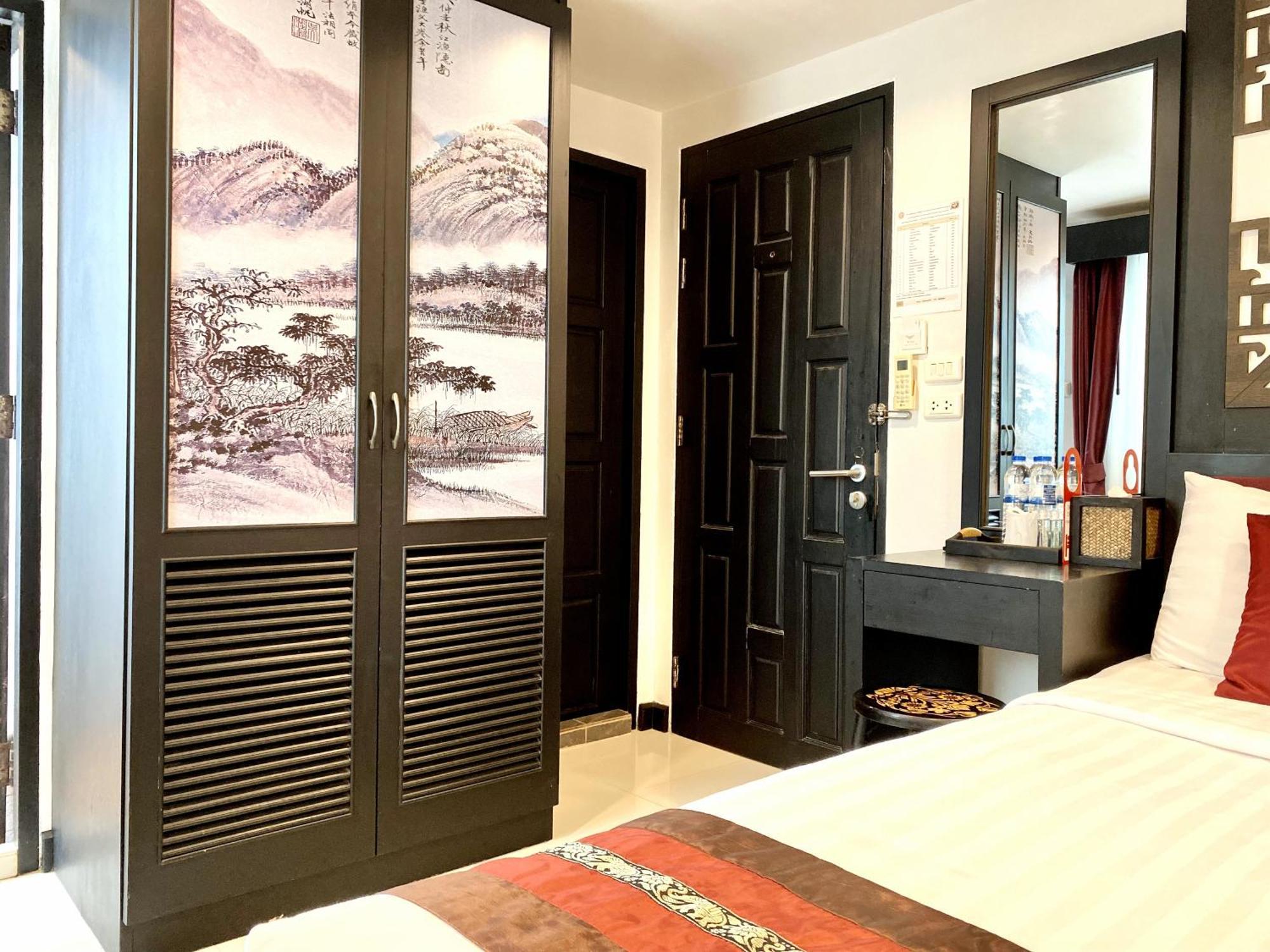 Sunray Beach Hotel Patong Exterior foto